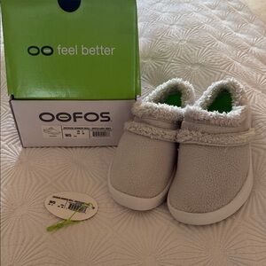 NIB OOFOS OOCOOZIE WOMENS MULE